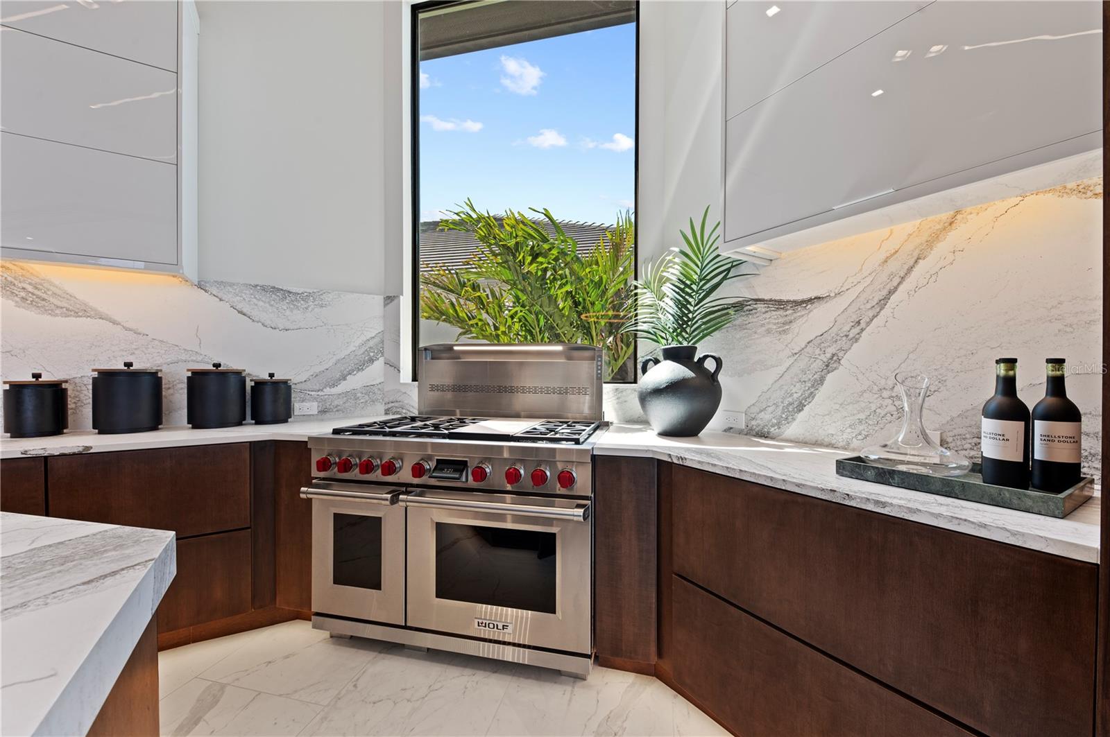 A4646528 Property Photo