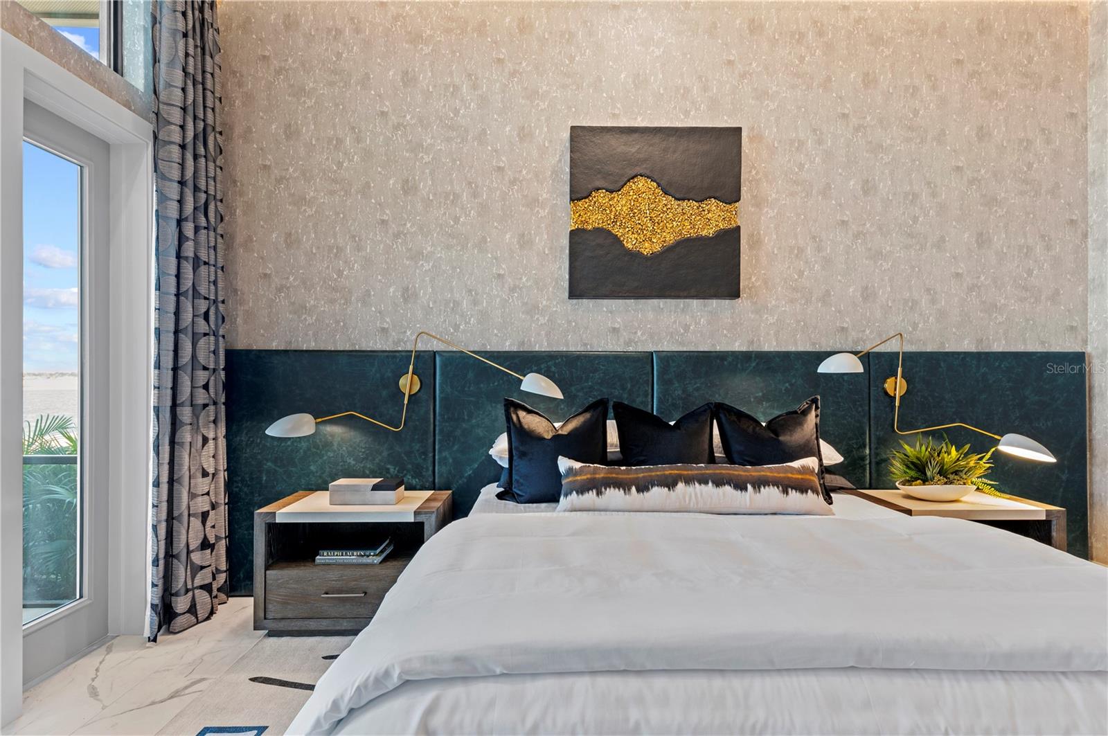 A4646528 Property Photo