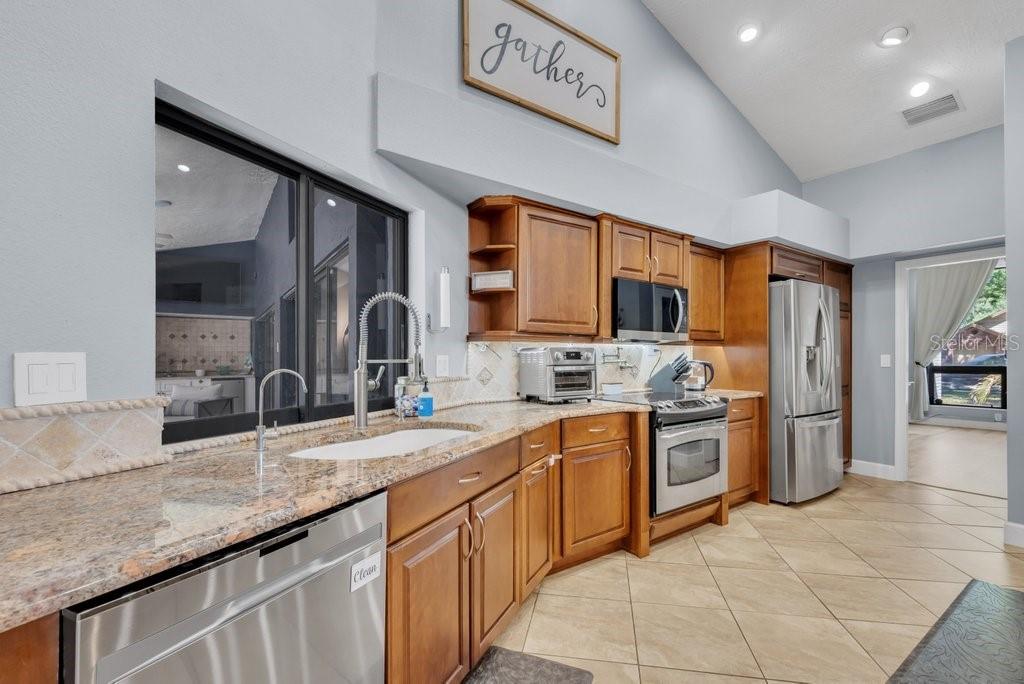 2409 BUCKHORN RUN DR, VALRICO, FL, 33596