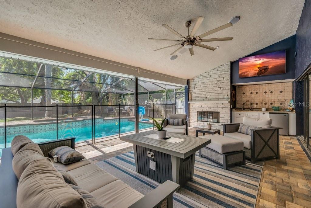 2409 BUCKHORN RUN DR, VALRICO, FL, 33596