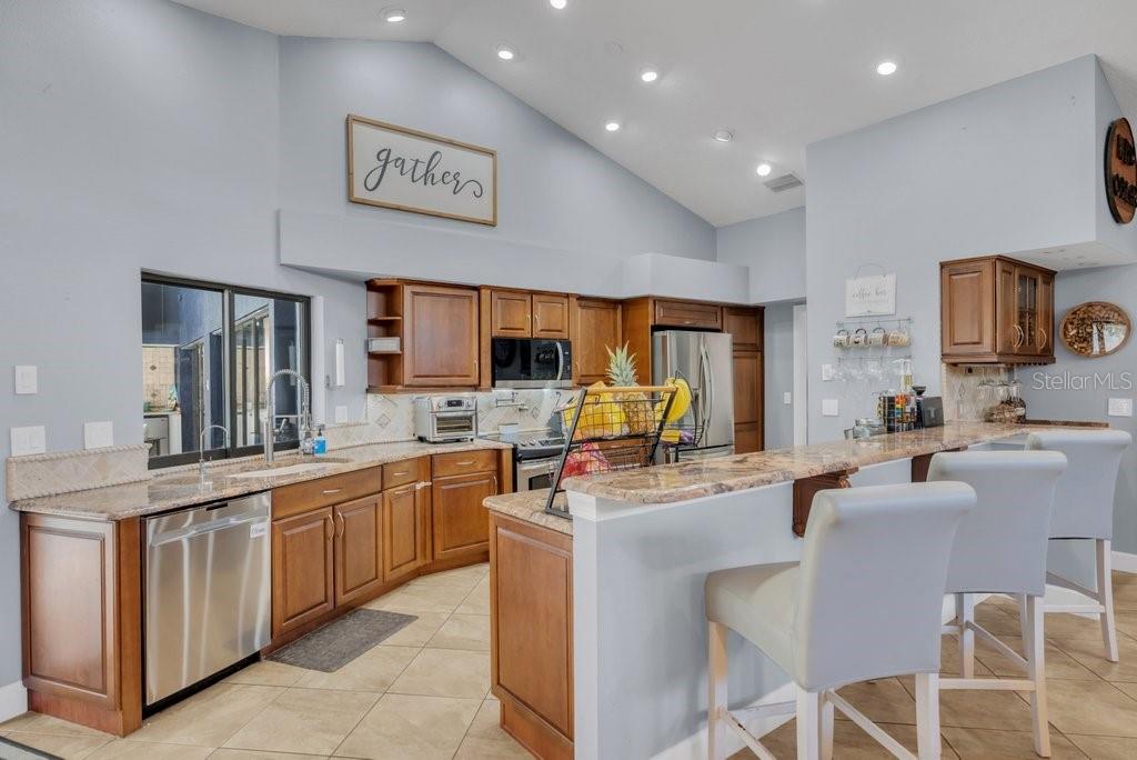 2409 BUCKHORN RUN DR, VALRICO, FL, 33596