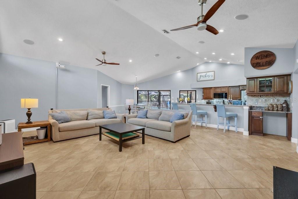 2409 BUCKHORN RUN DR, VALRICO, FL, 33596