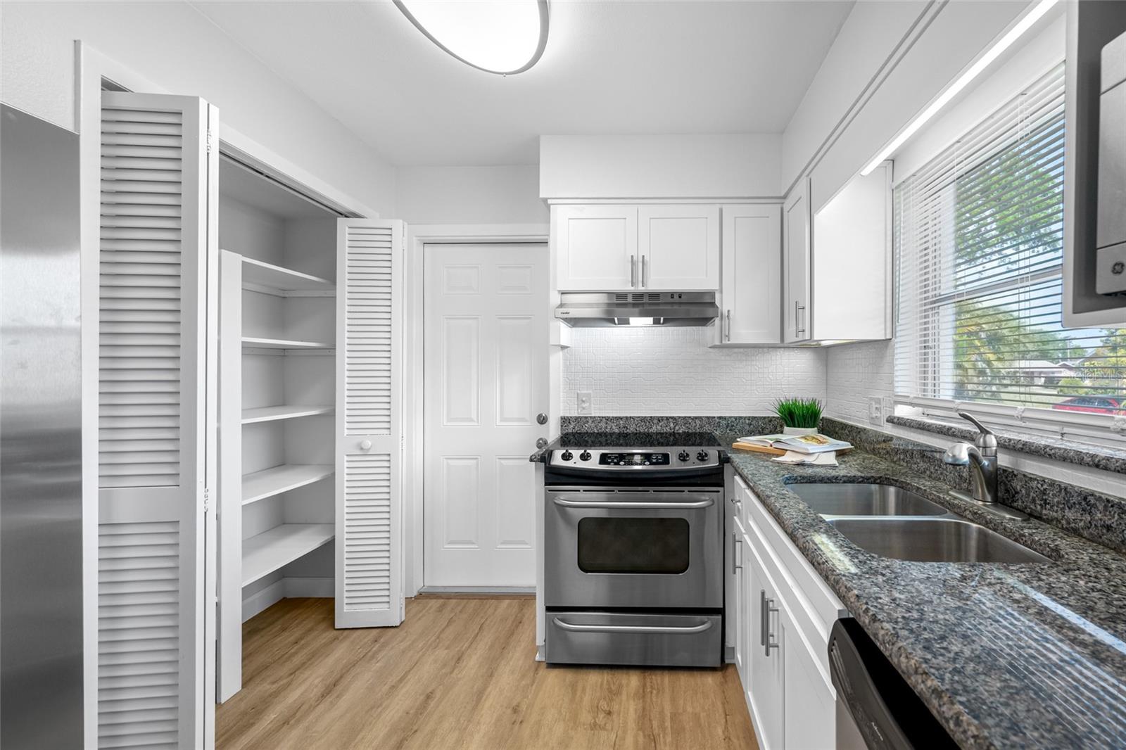 5200 52ND AVE N, ST PETERSBURG, FL, 33709