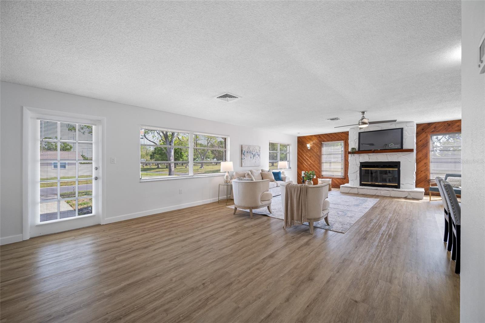 5200 52ND AVE N, ST PETERSBURG, FL, 33709