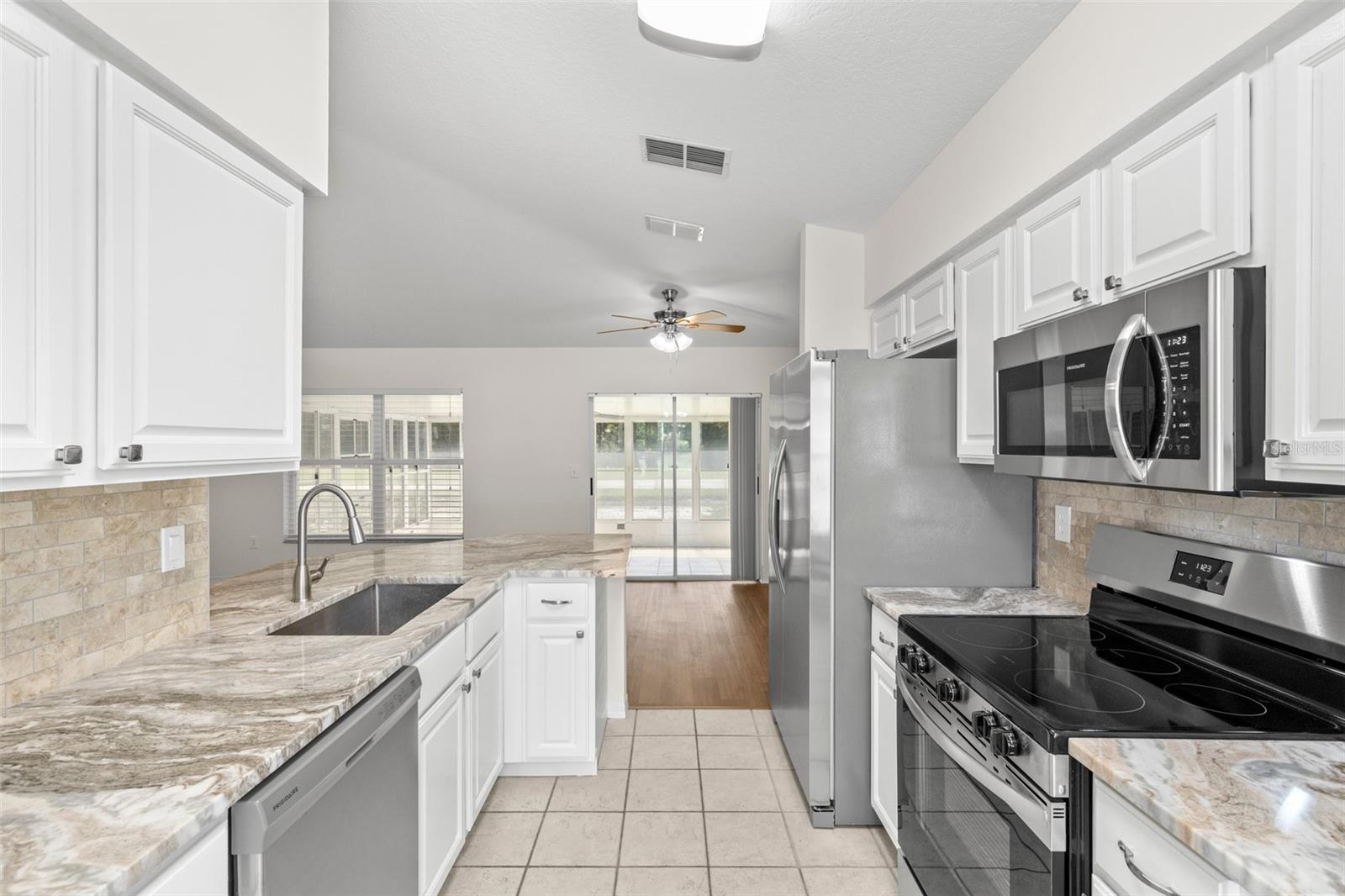 29250 PRINCEVILLE DR, SAN ANTONIO, FL, 33576