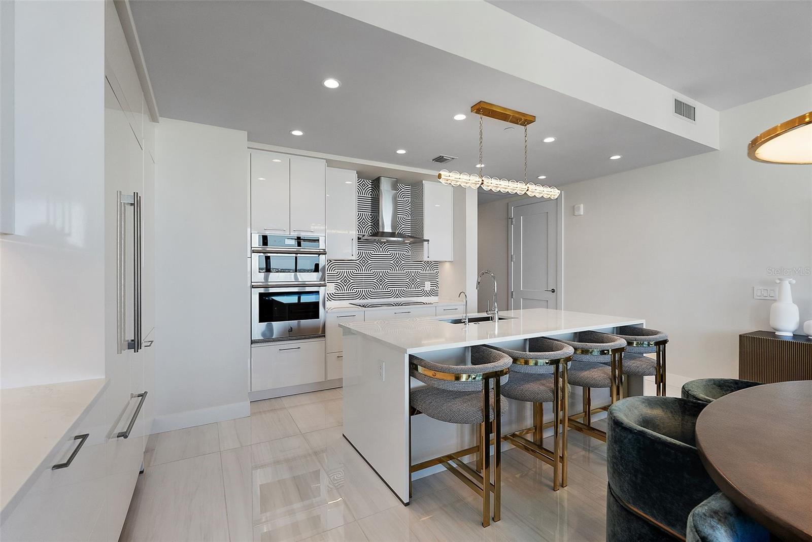 301 1ST ST S #2205, ST PETERSBURG, FL, 33701