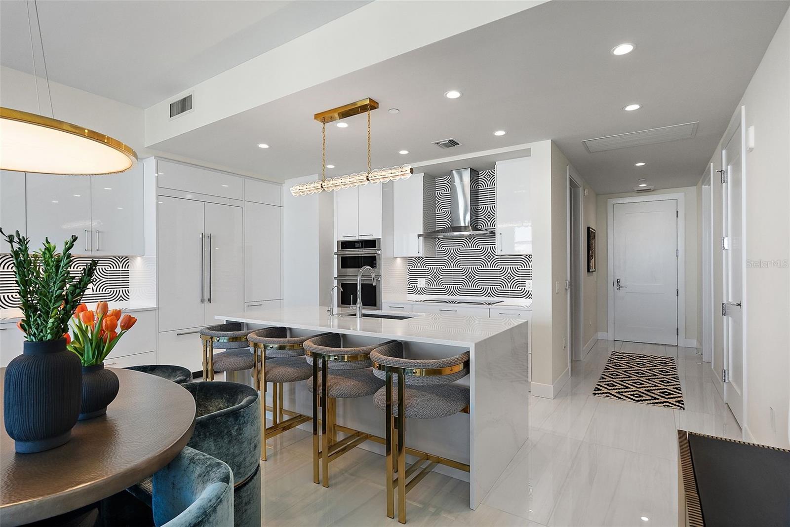 301 1ST ST S #2205, ST PETERSBURG, FL, 33701