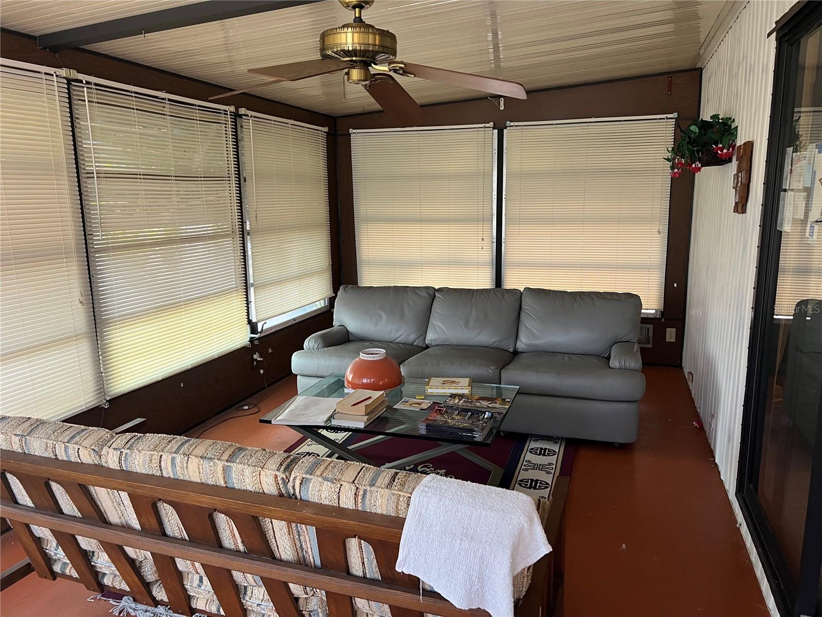 1408 SKYLINE CT, TAVARES, FL, 32778