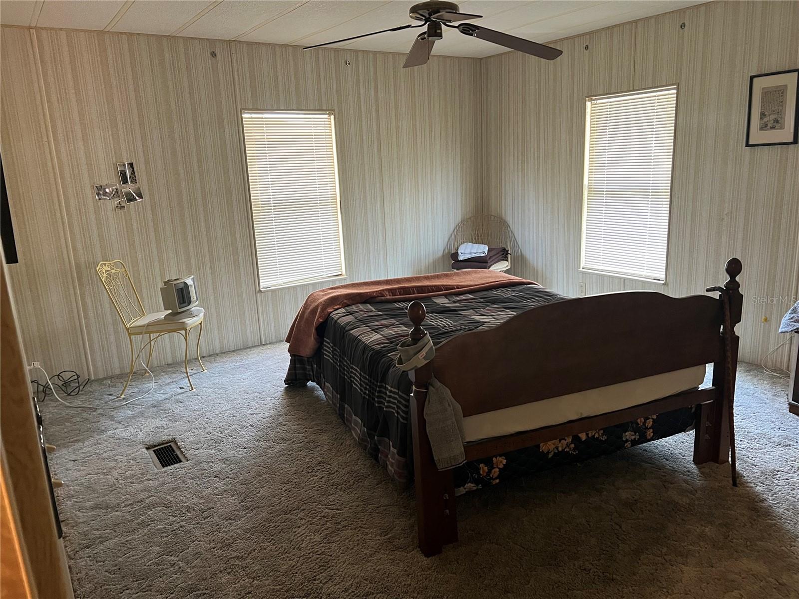 1408 SKYLINE CT, TAVARES, FL, 32778