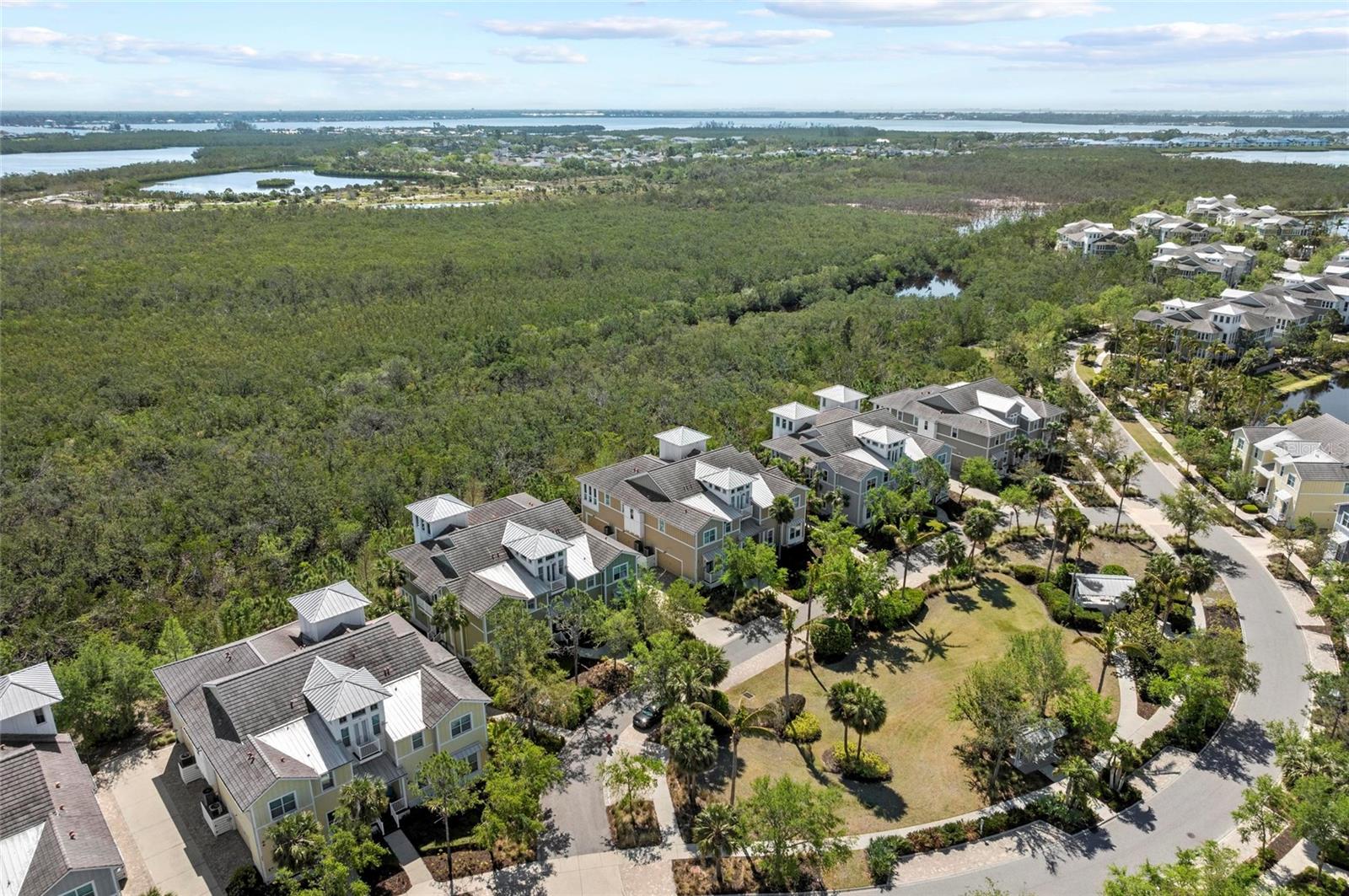 275 SAPPHIRE LAKE DR #101, BRADENTON, FL, 34209