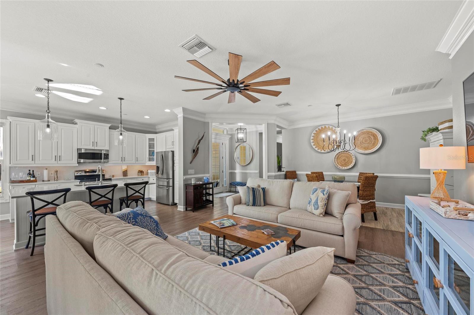 275 SAPPHIRE LAKE DR #101, BRADENTON, FL, 34209
