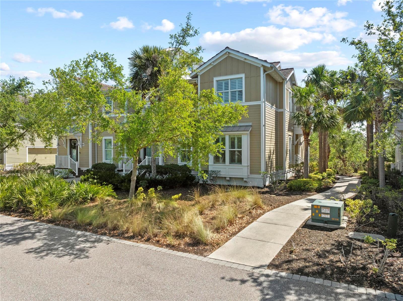 275 SAPPHIRE LAKE DR #101, BRADENTON, FL, 34209