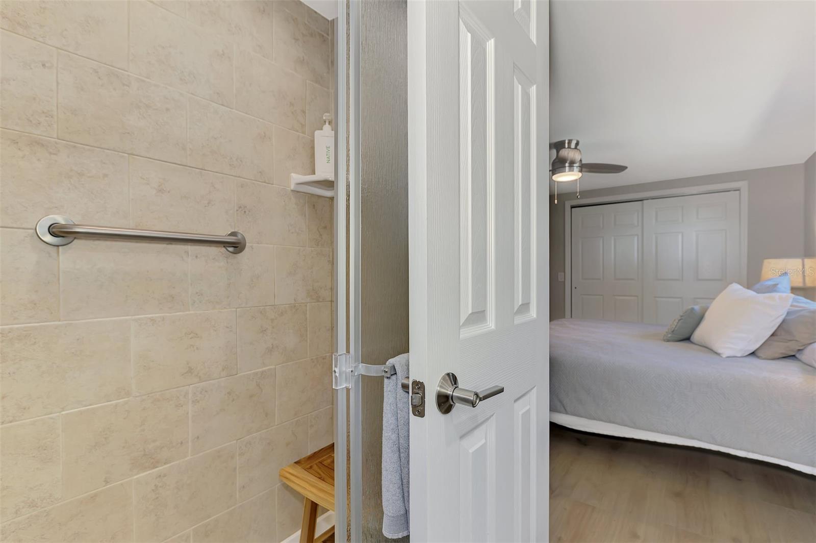 6 N MARINA PLZ, ENGLEWOOD, FL, 34223
