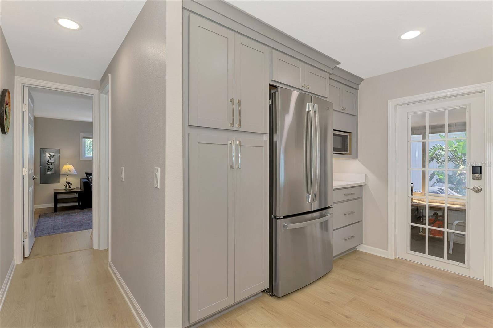 6 N MARINA PLZ, ENGLEWOOD, FL, 34223