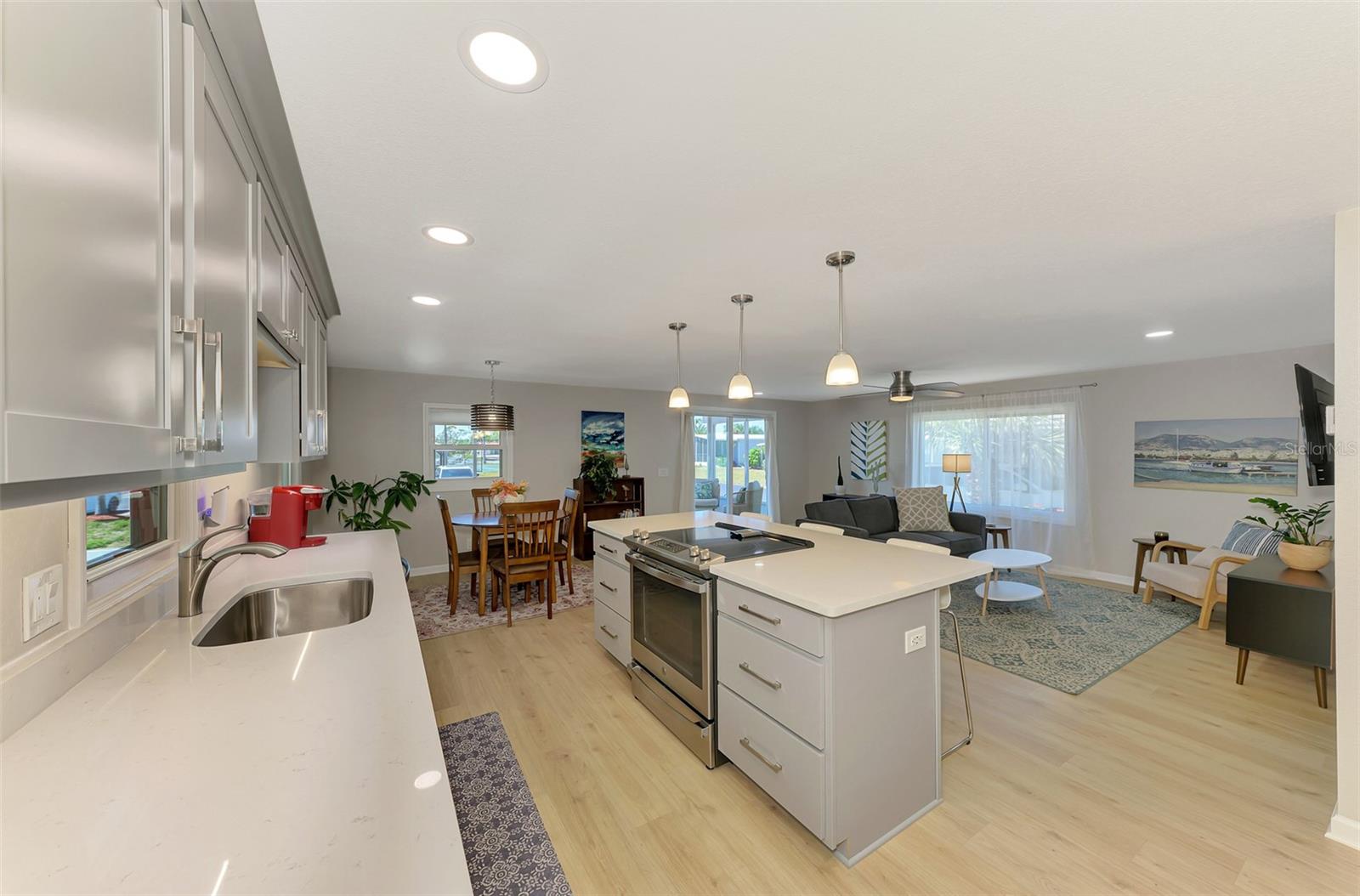 6 N MARINA PLZ, ENGLEWOOD, FL, 34223
