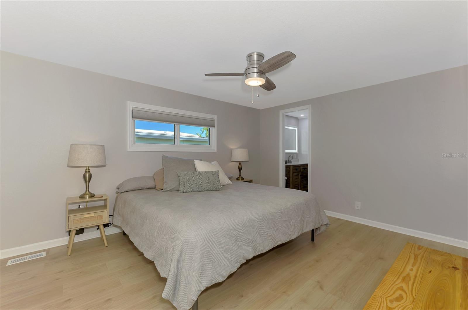 6 N MARINA PLZ, ENGLEWOOD, FL, 34223