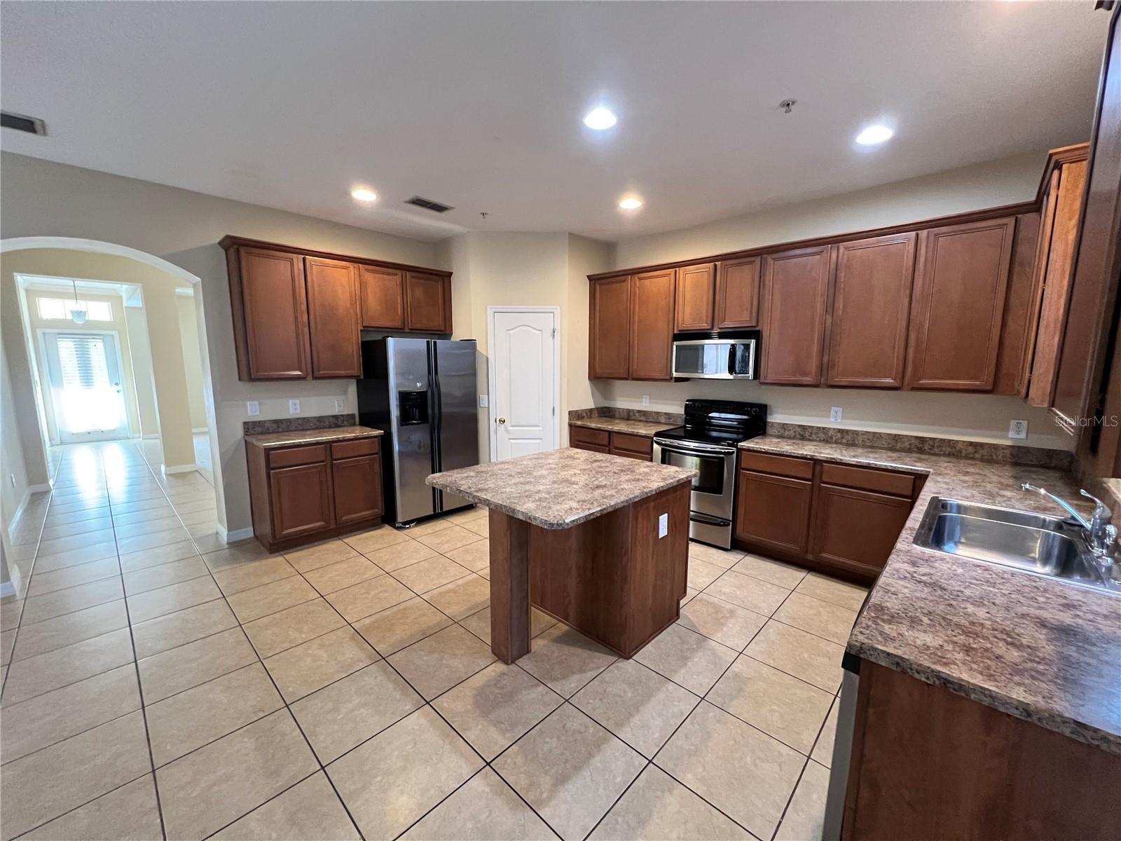 10065 LAKE DISTRICT LN, ORLANDO, FL, 32832