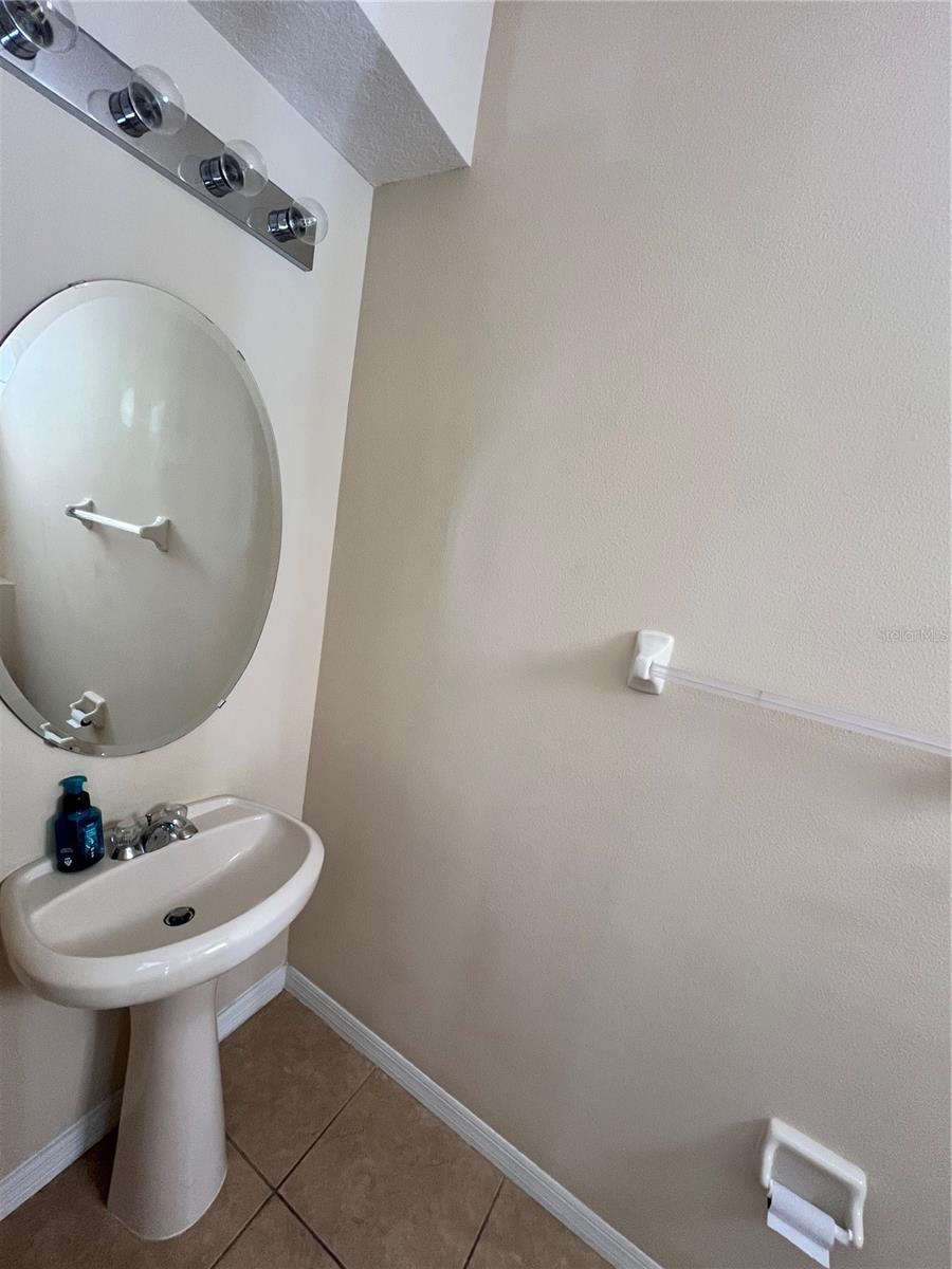 10065 LAKE DISTRICT LN, ORLANDO, FL, 32832