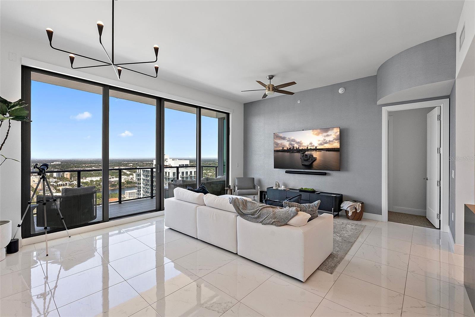 100 1ST AVE N #3907, ST PETERSBURG, FL, 33701