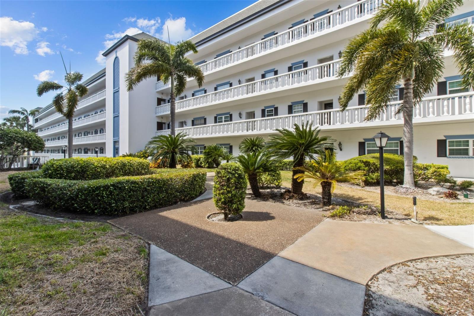131 BLUFF VIEW DR #101, BELLEAIR BLUFFS, FL, 33770