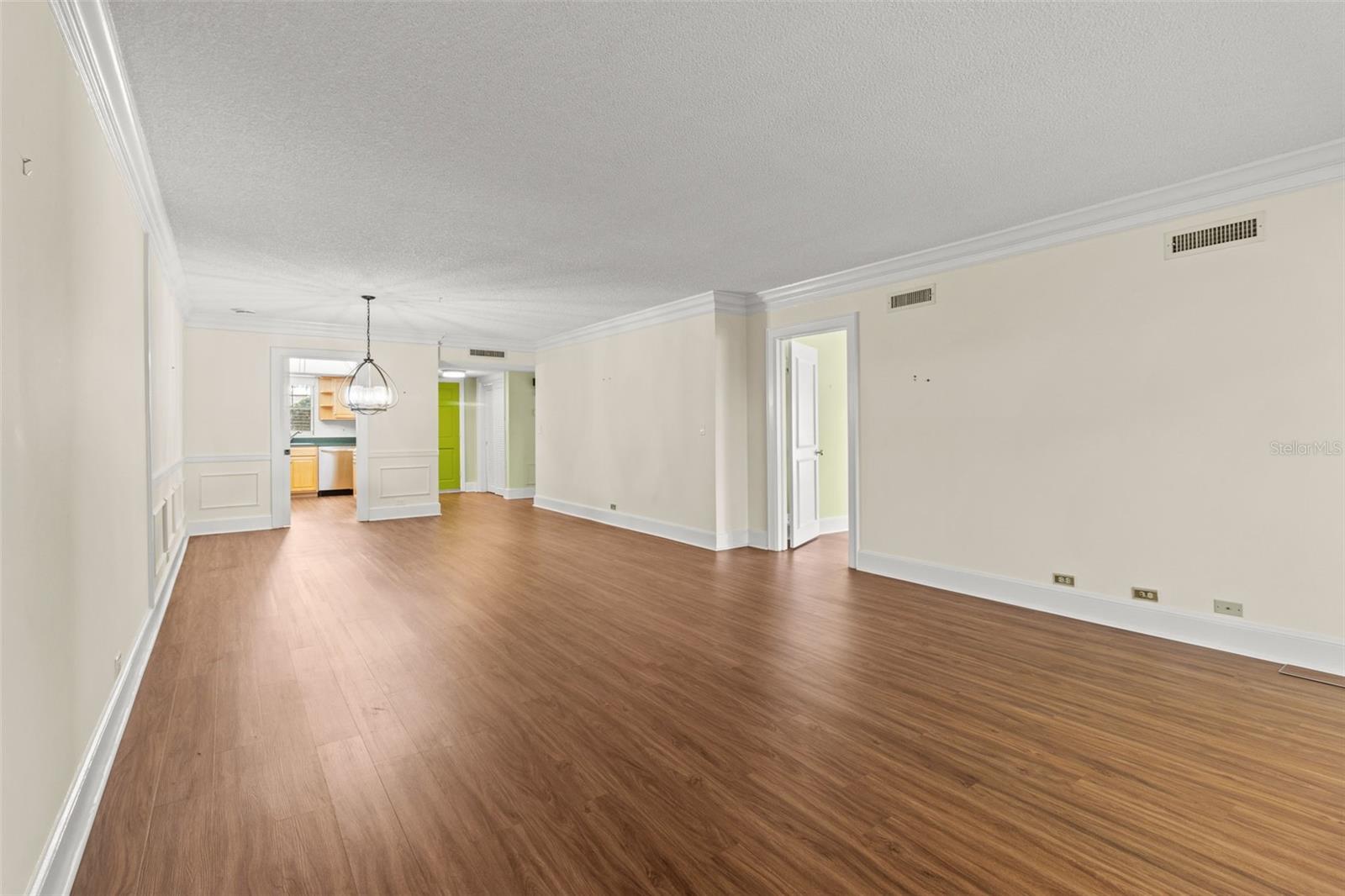 131 BLUFF VIEW DR #101, BELLEAIR BLUFFS, FL, 33770