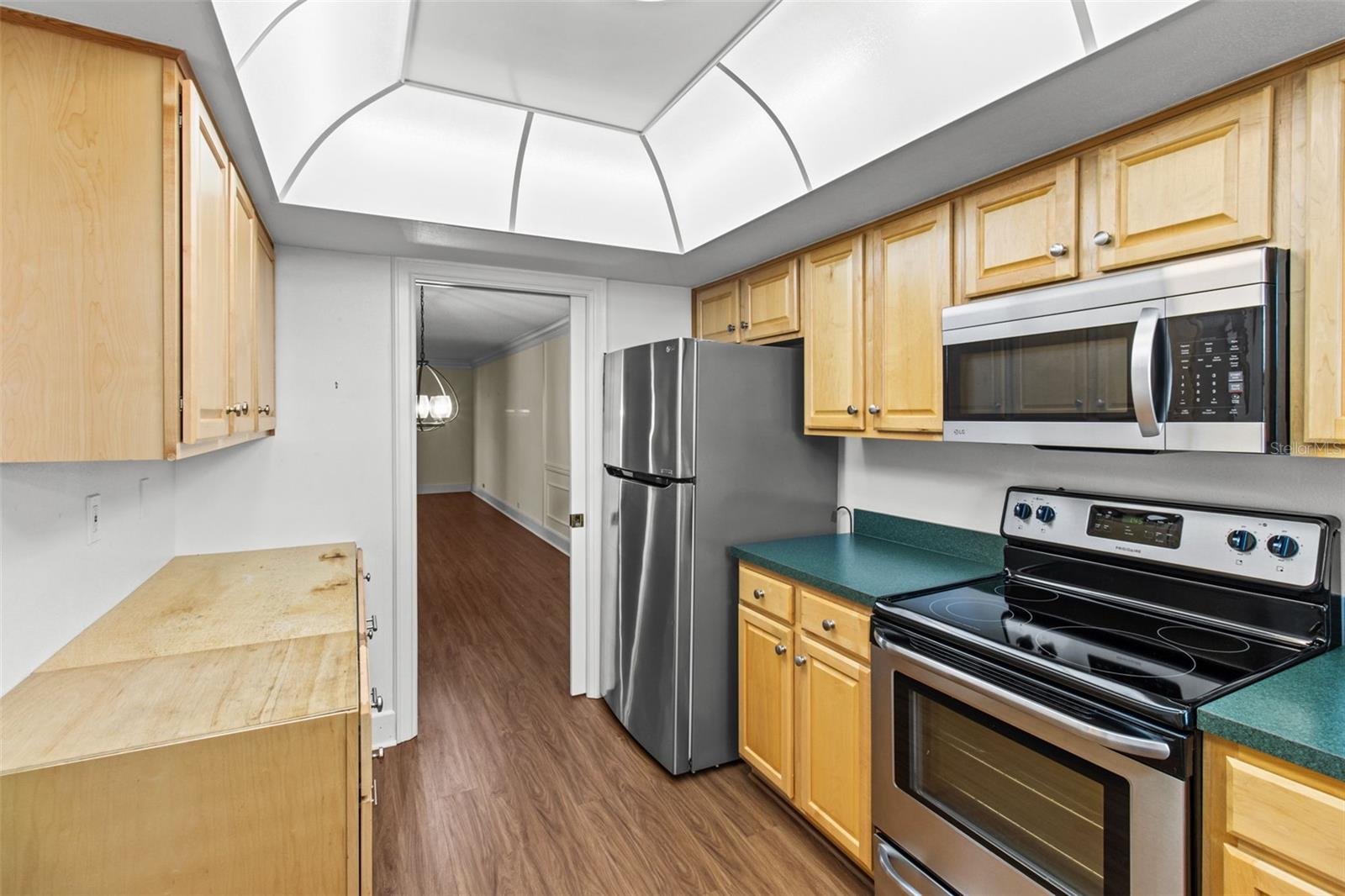 131 BLUFF VIEW DR #101, BELLEAIR BLUFFS, FL, 33770