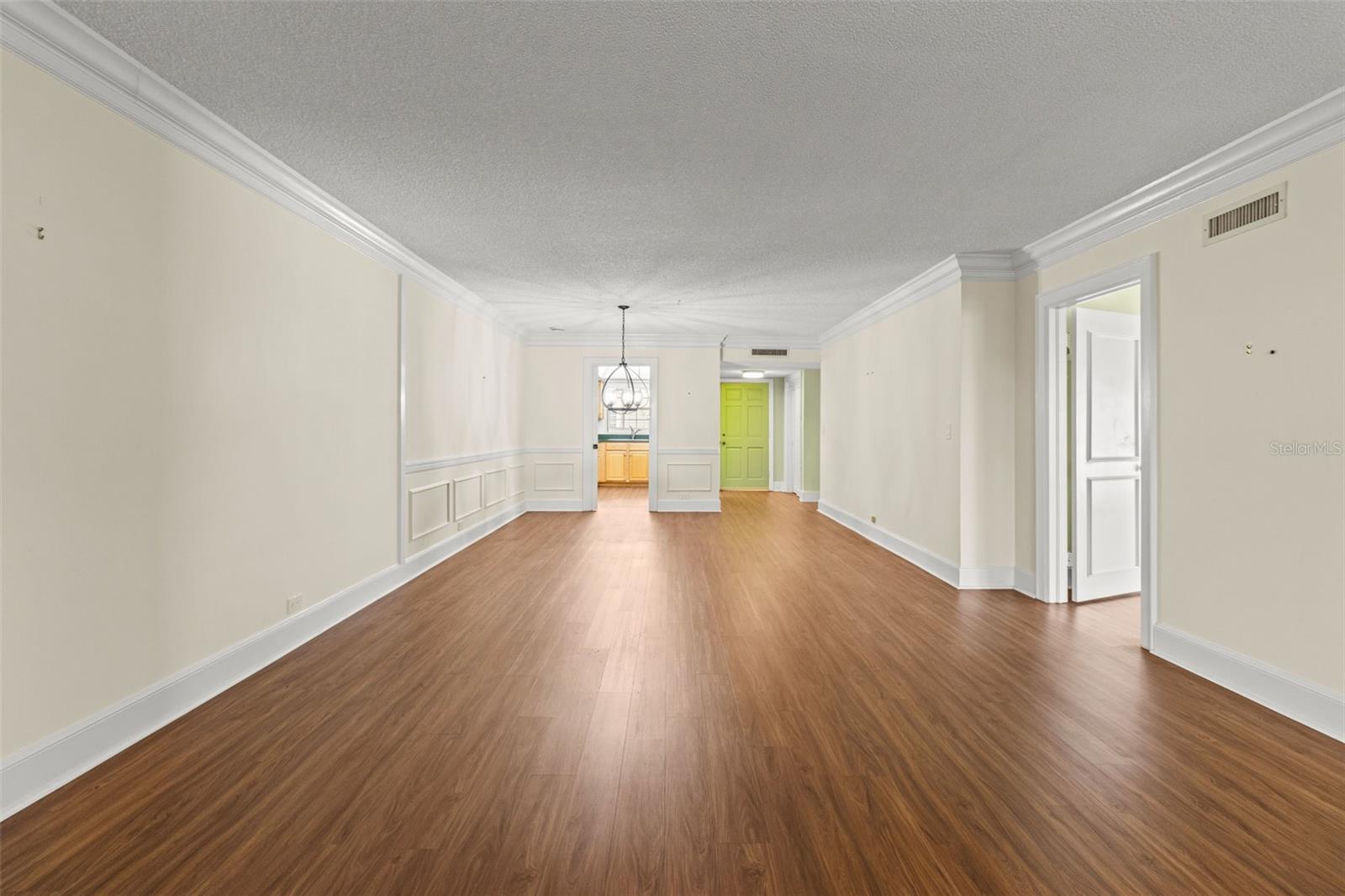 131 BLUFF VIEW DR #101, BELLEAIR BLUFFS, FL, 33770