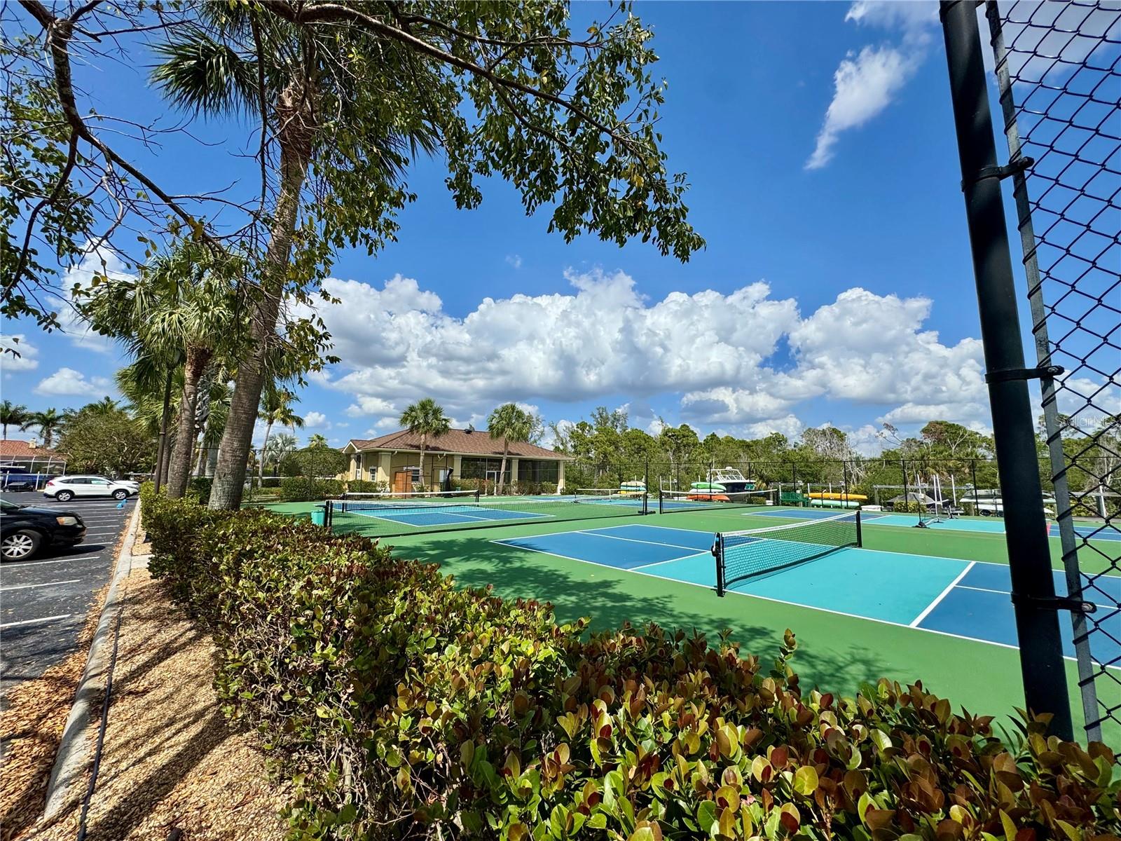 1795 FOUR MILE COVE PKWY #833, CAPE CORAL, FL, 33990