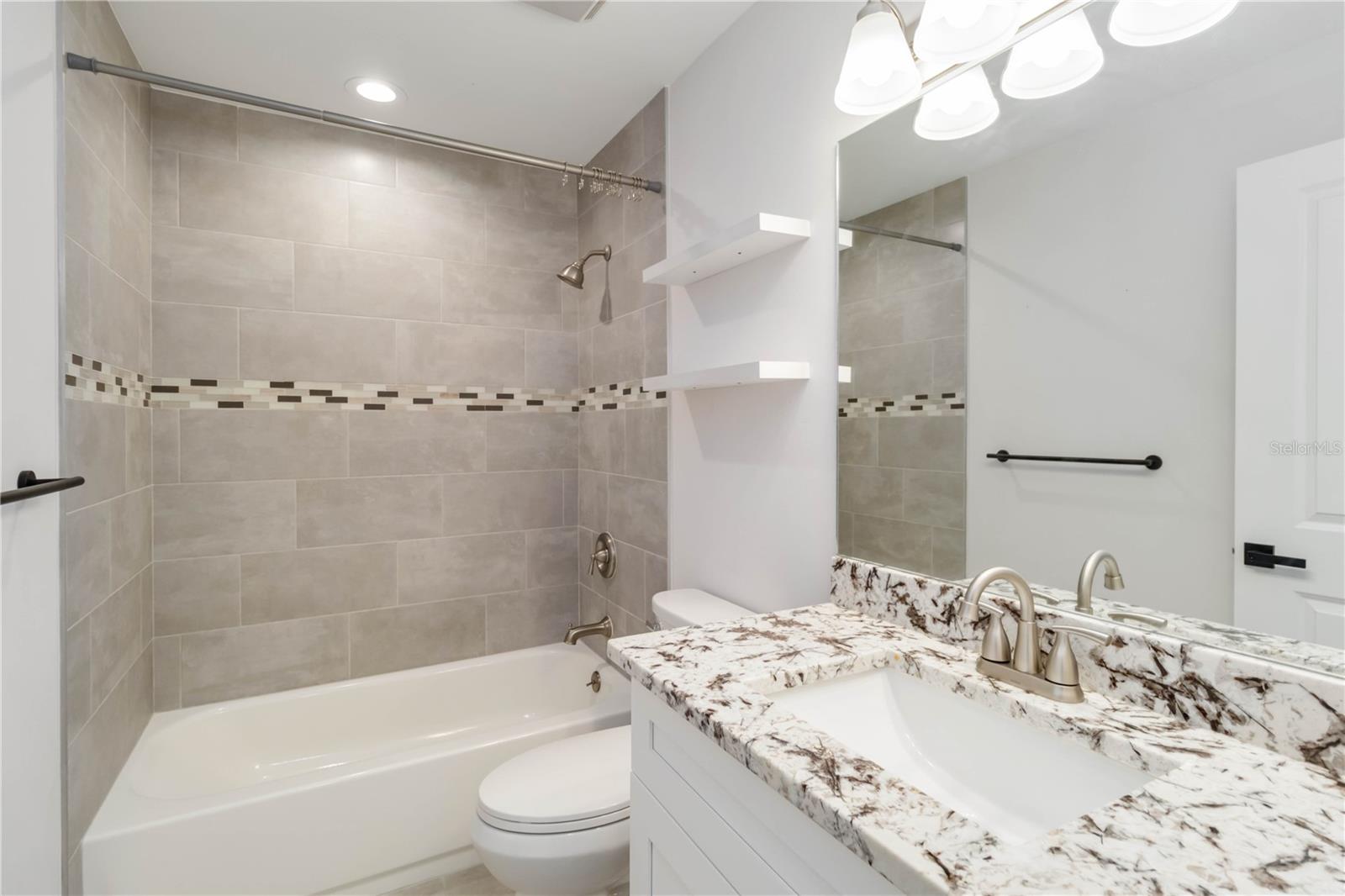 28219 N TWIN LAKES DR, PUNTA GORDA, FL, 33955