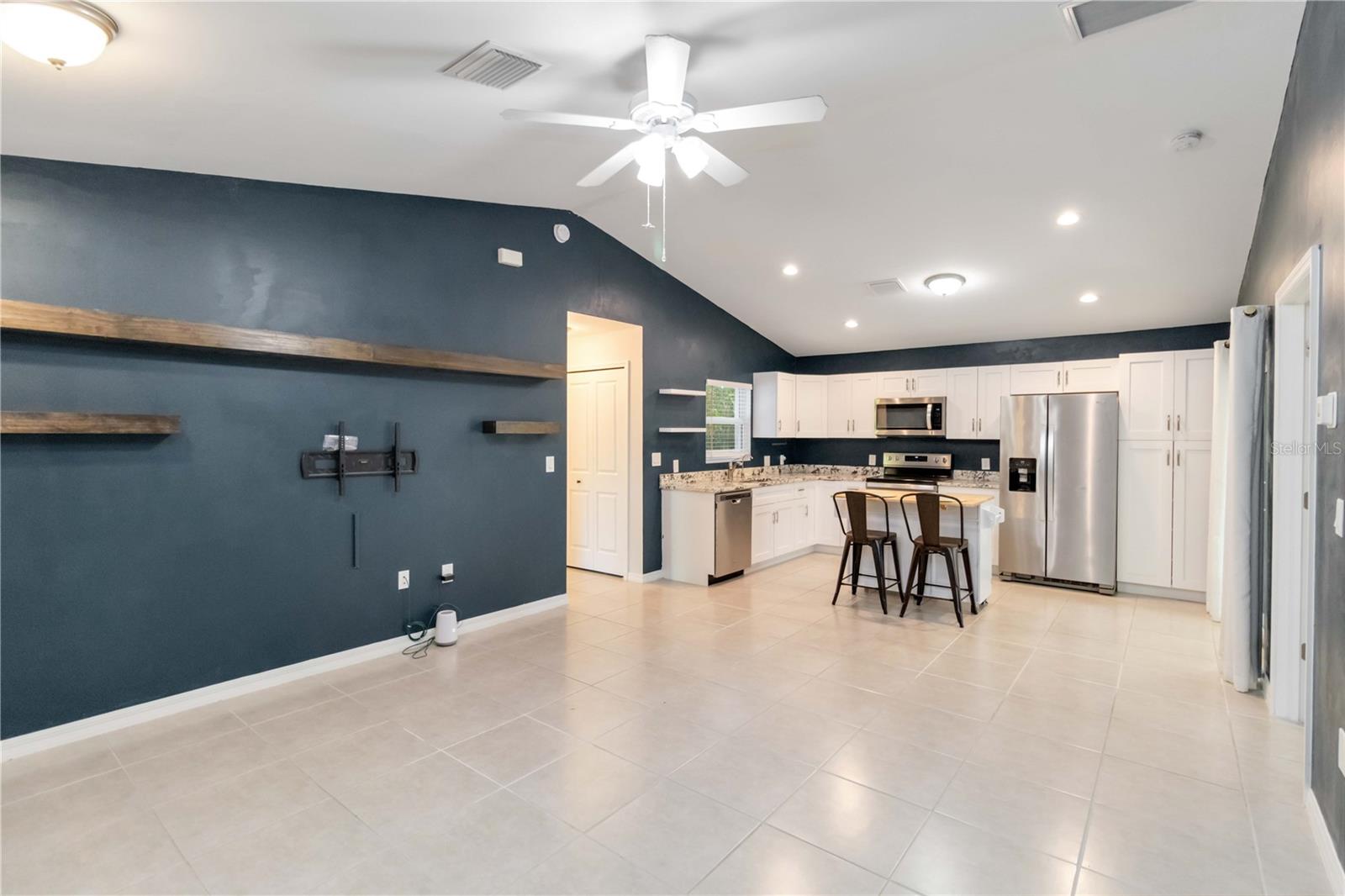 28219 N TWIN LAKES DR, PUNTA GORDA, FL, 33955