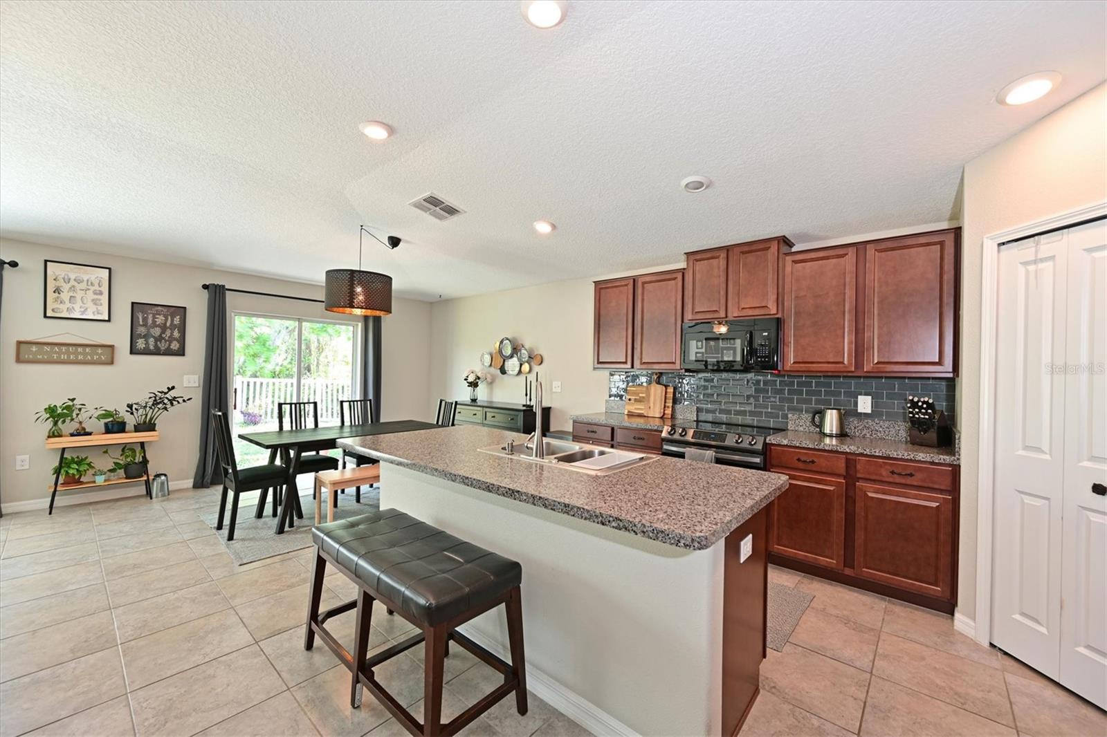 6723 TRENT CREEK DR, SUN CITY CENTER, FL, 33573