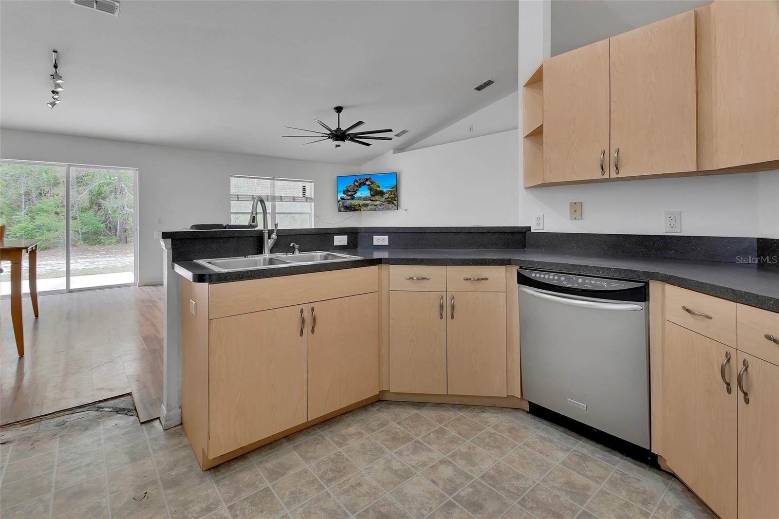 4600 S TOMOKA DR, DE LEON SPRINGS, FL, 32130