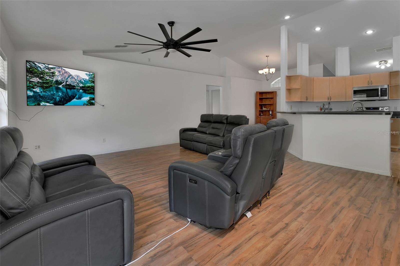 4600 S TOMOKA DR, DE LEON SPRINGS, FL, 32130