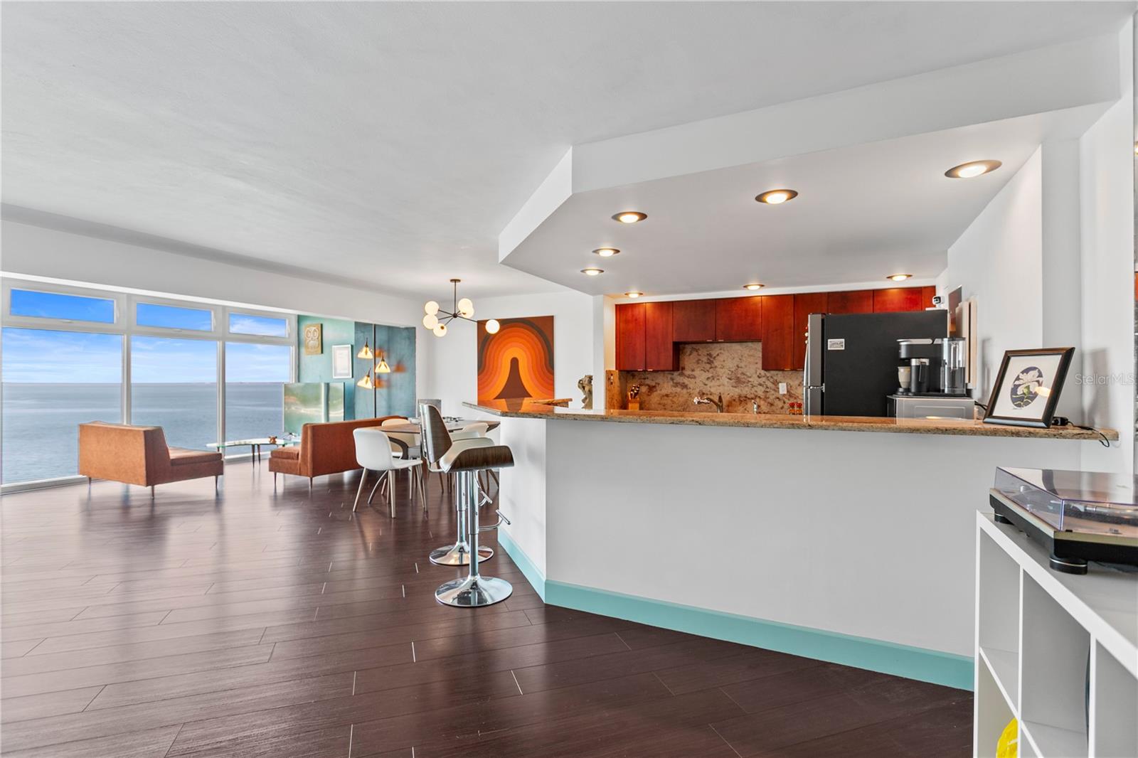 7200 SUNSHINE SKYWAY LN S #8G, ST PETERSBURG, FL, 33711