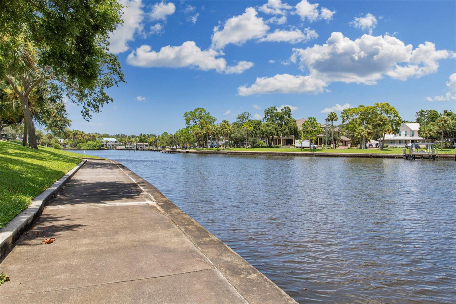 307 BAY ST, TARPON SPRINGS, FL, 34689