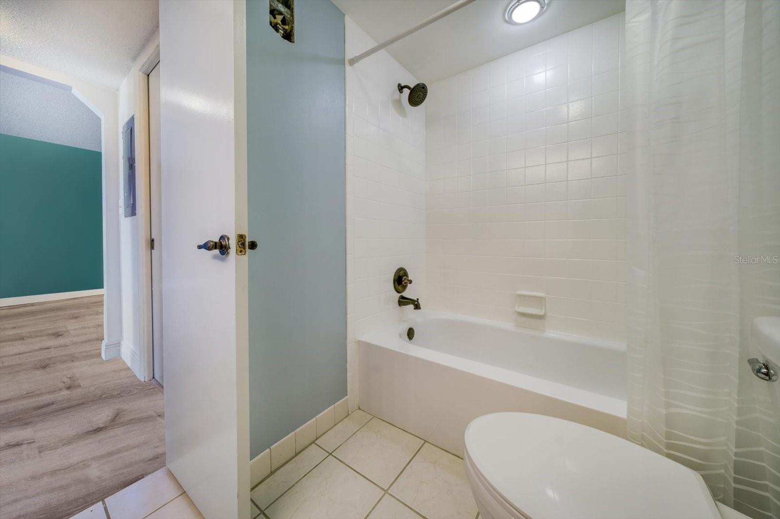 8693 BARDMOOR BLVD #205B, SEMINOLE, FL, 33777