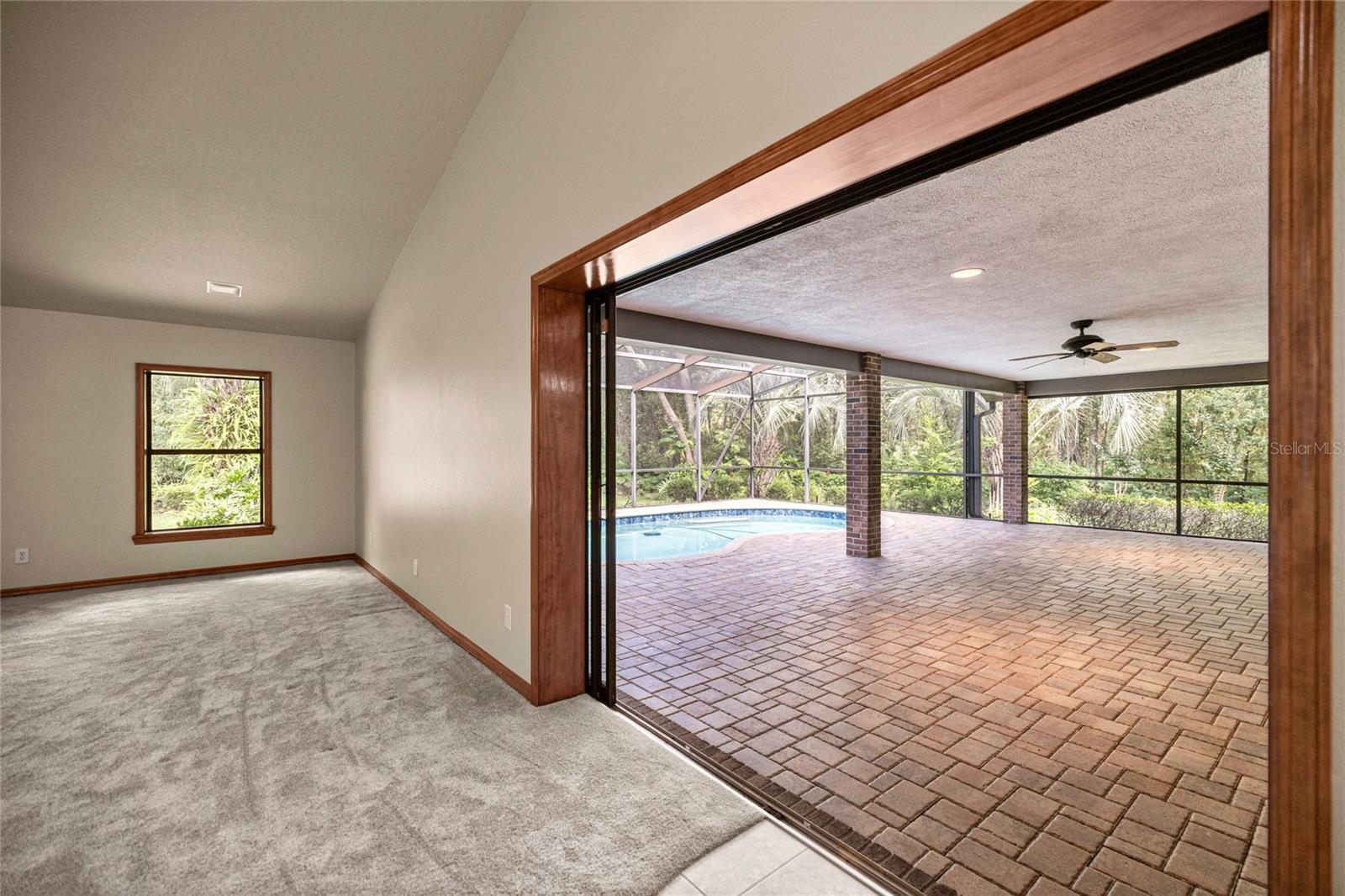 5889 NE 43RD LANE RD, SILVER SPRINGS, FL, 34488