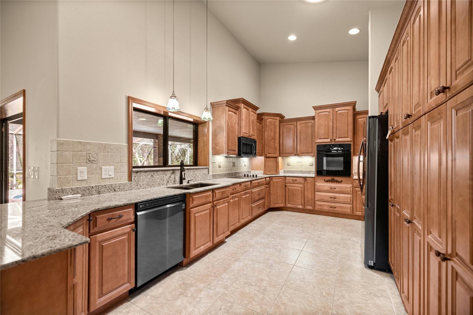 5889 NE 43RD LANE RD, SILVER SPRINGS, FL, 34488