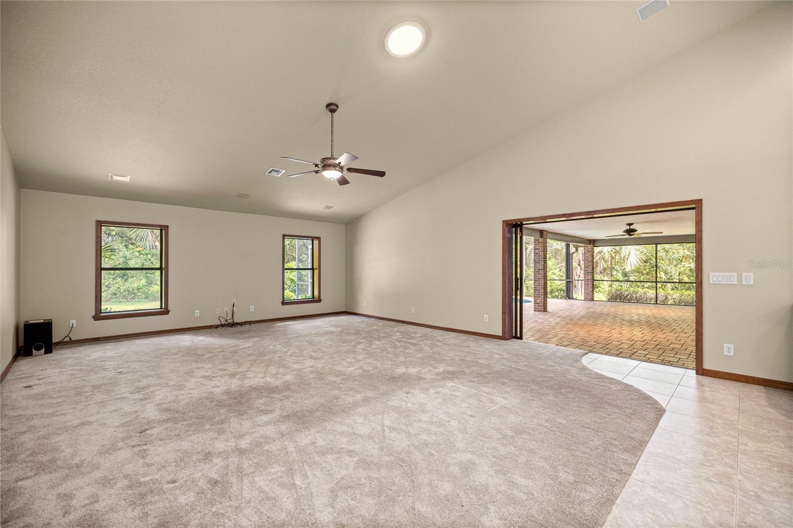 5889 NE 43RD LANE RD, SILVER SPRINGS, FL, 34488