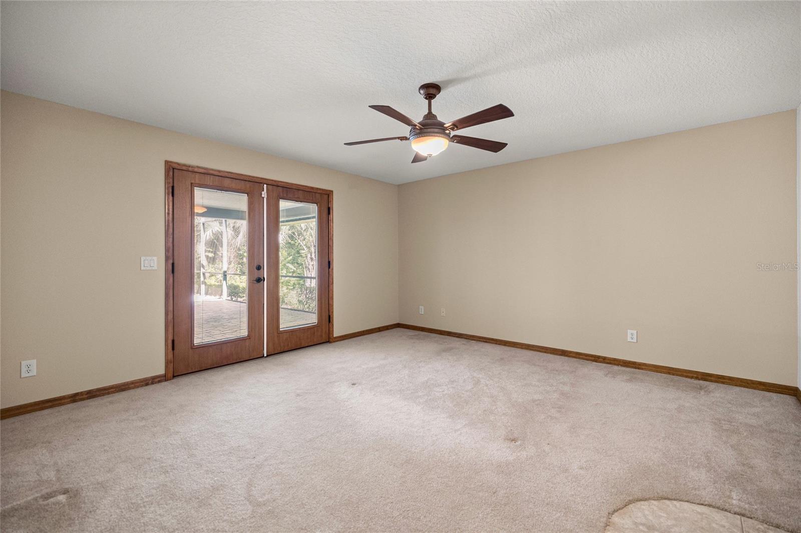 5889 NE 43RD LANE RD, SILVER SPRINGS, FL, 34488