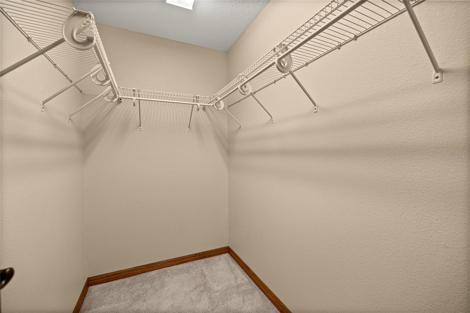 5889 NE 43RD LANE RD, SILVER SPRINGS, FL, 34488