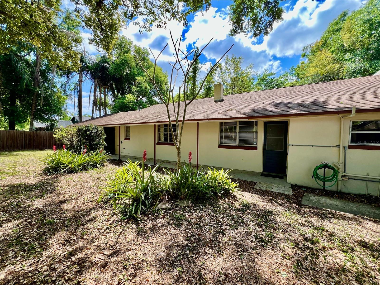 1208 E HANNA AVE, TAMPA, FL, 33604