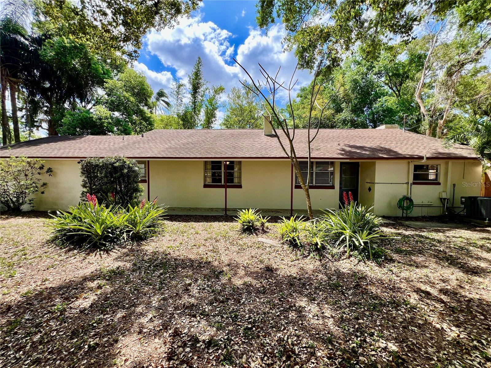 1208 E HANNA AVE, TAMPA, FL, 33604