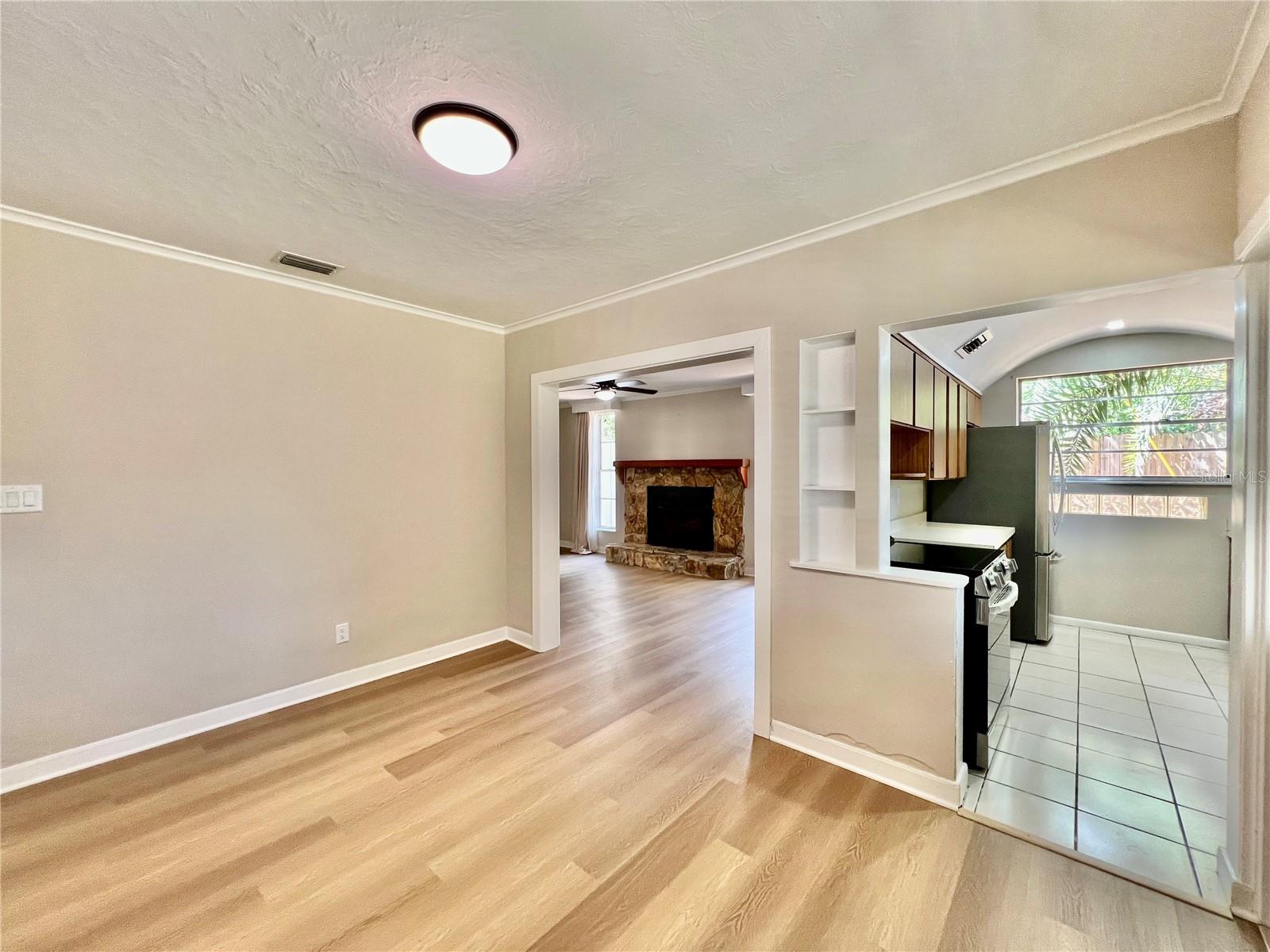 1208 E HANNA AVE, TAMPA, FL, 33604