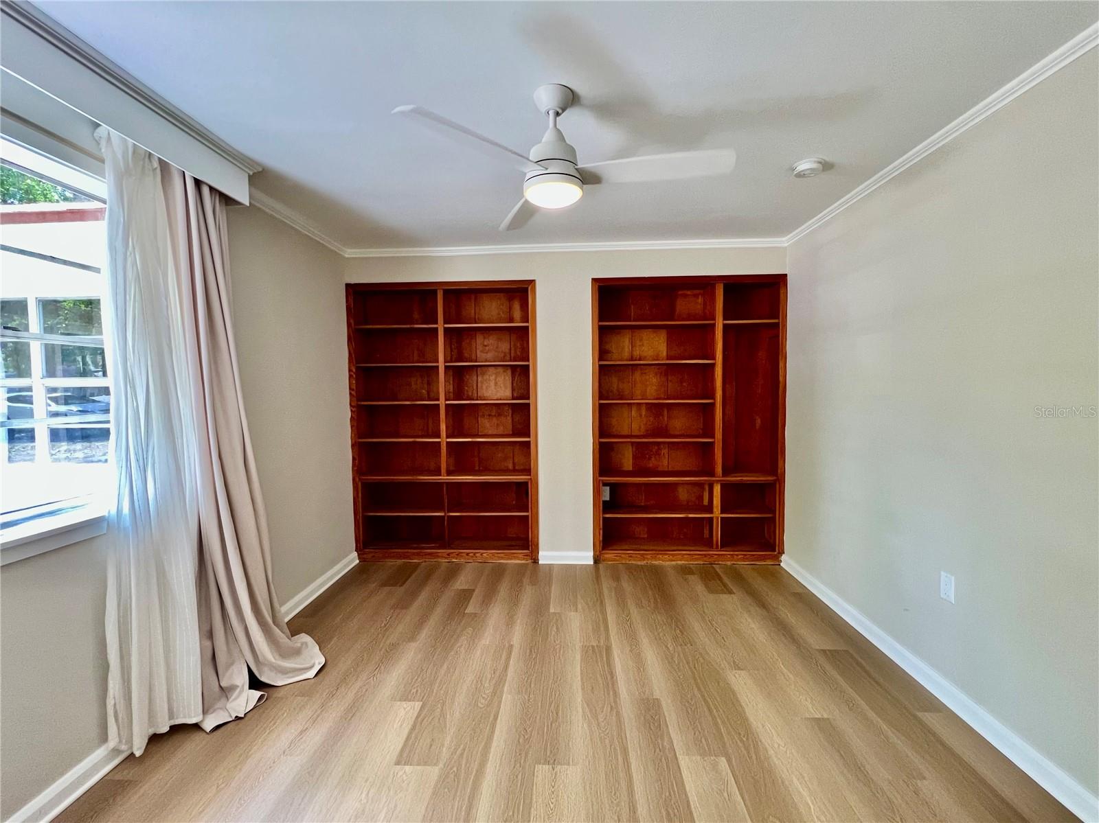 1208 E HANNA AVE, TAMPA, FL, 33604