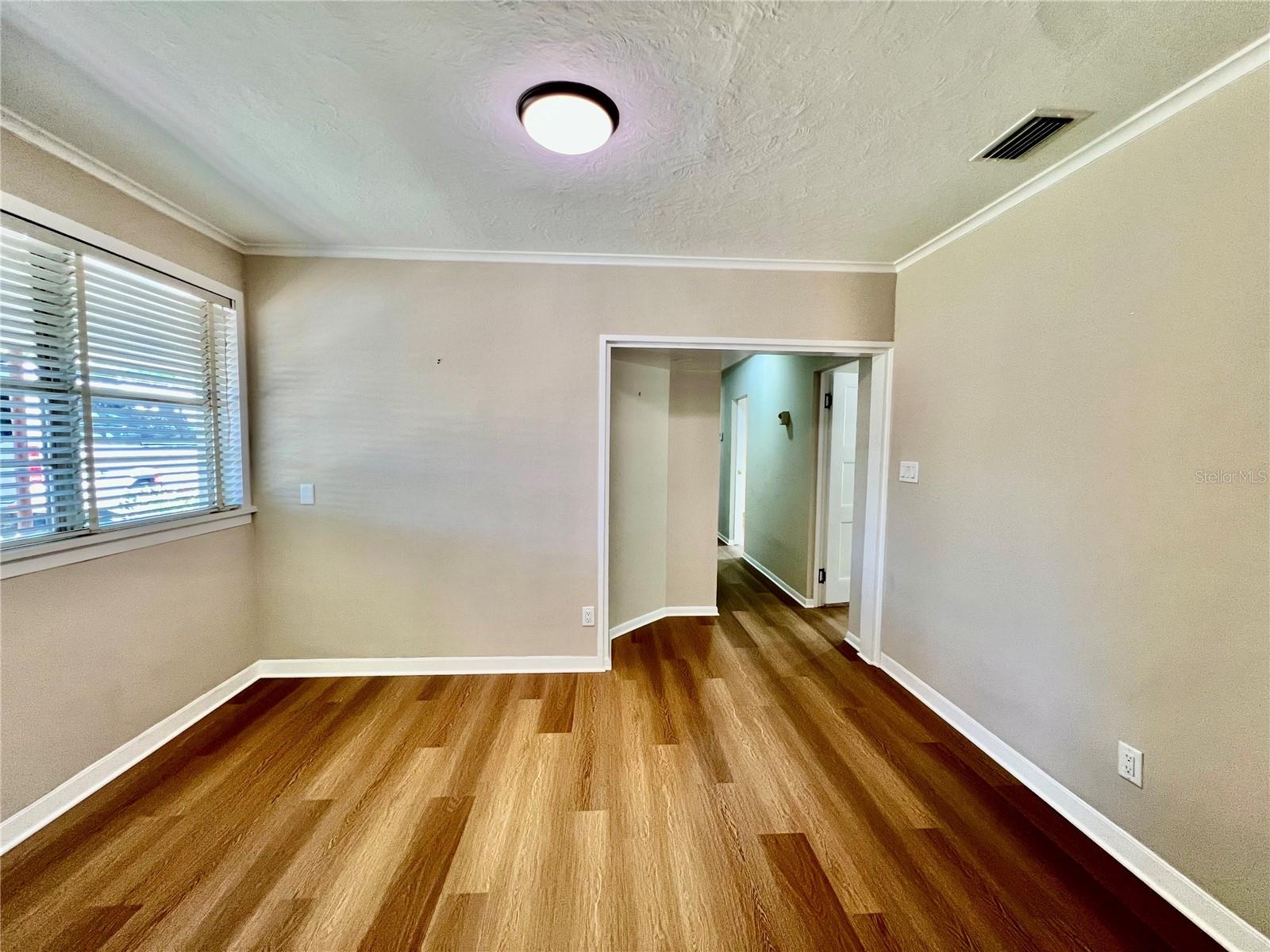 1208 E HANNA AVE, TAMPA, FL, 33604