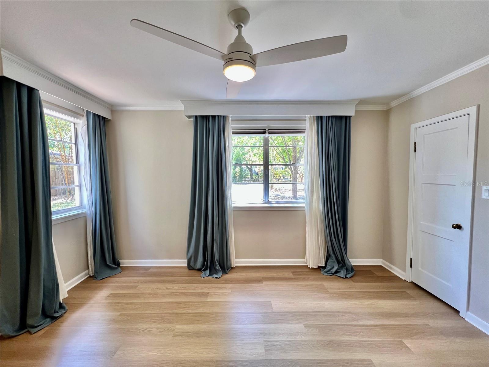 1208 E HANNA AVE, TAMPA, FL, 33604