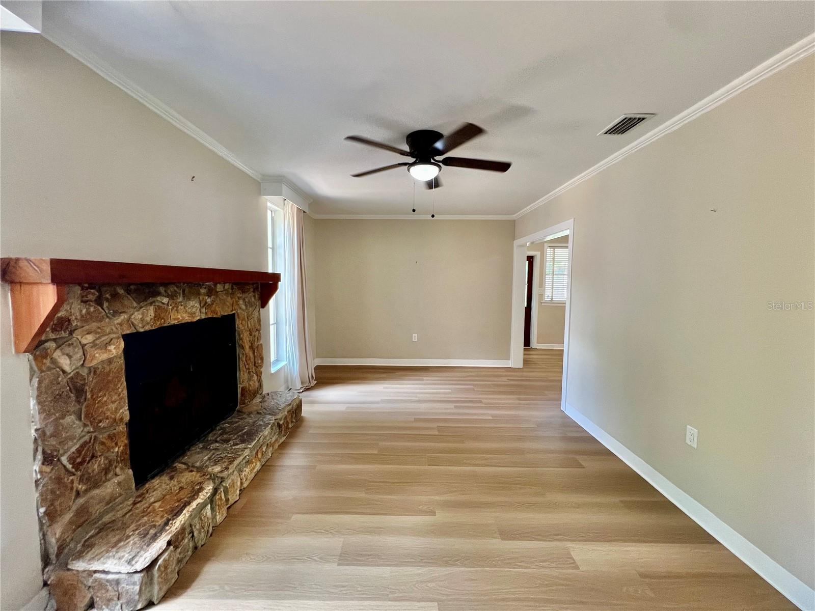 1208 E HANNA AVE, TAMPA, FL, 33604