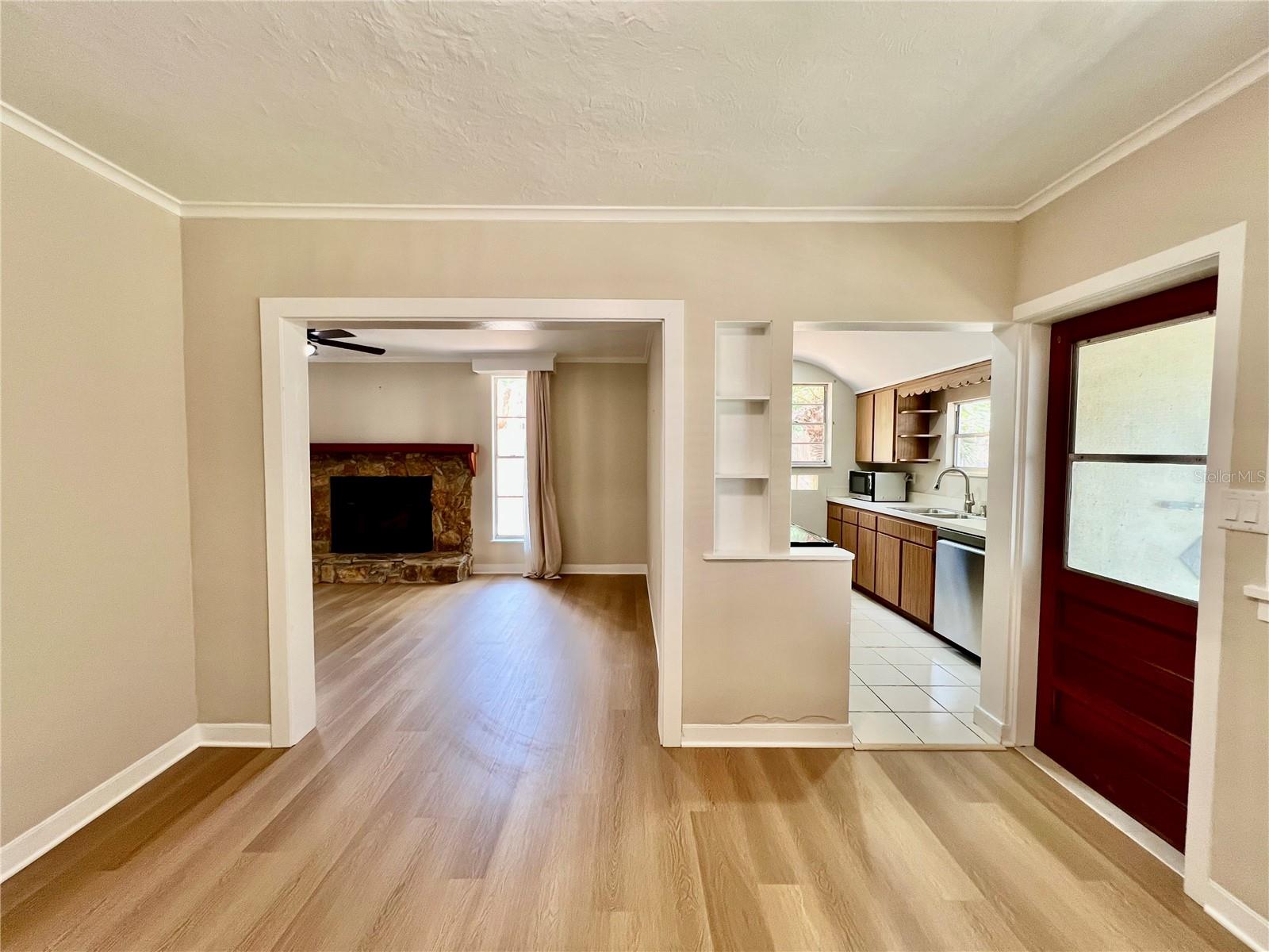 1208 E HANNA AVE, TAMPA, FL, 33604