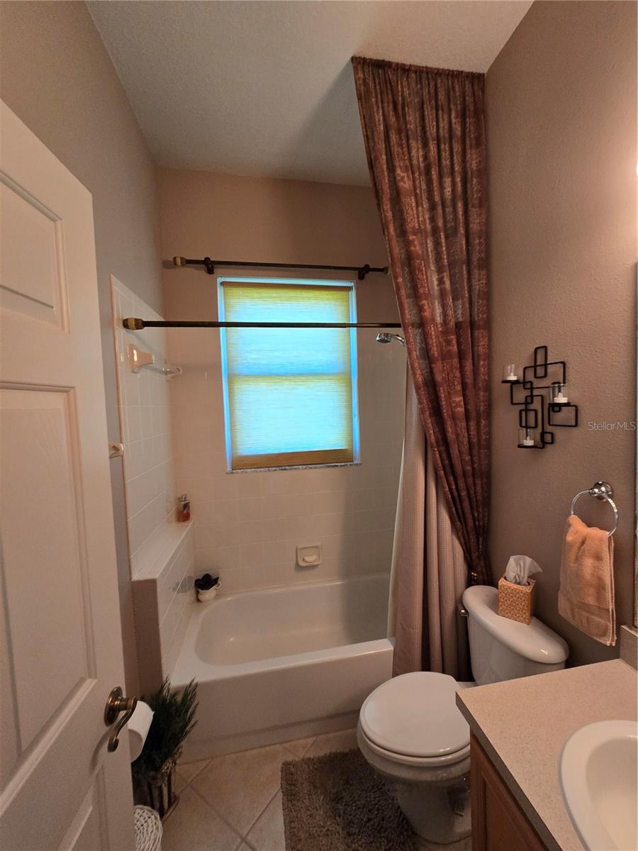 5008 SAWGRASS LAKE CIR, LEESBURG, FL, 34748